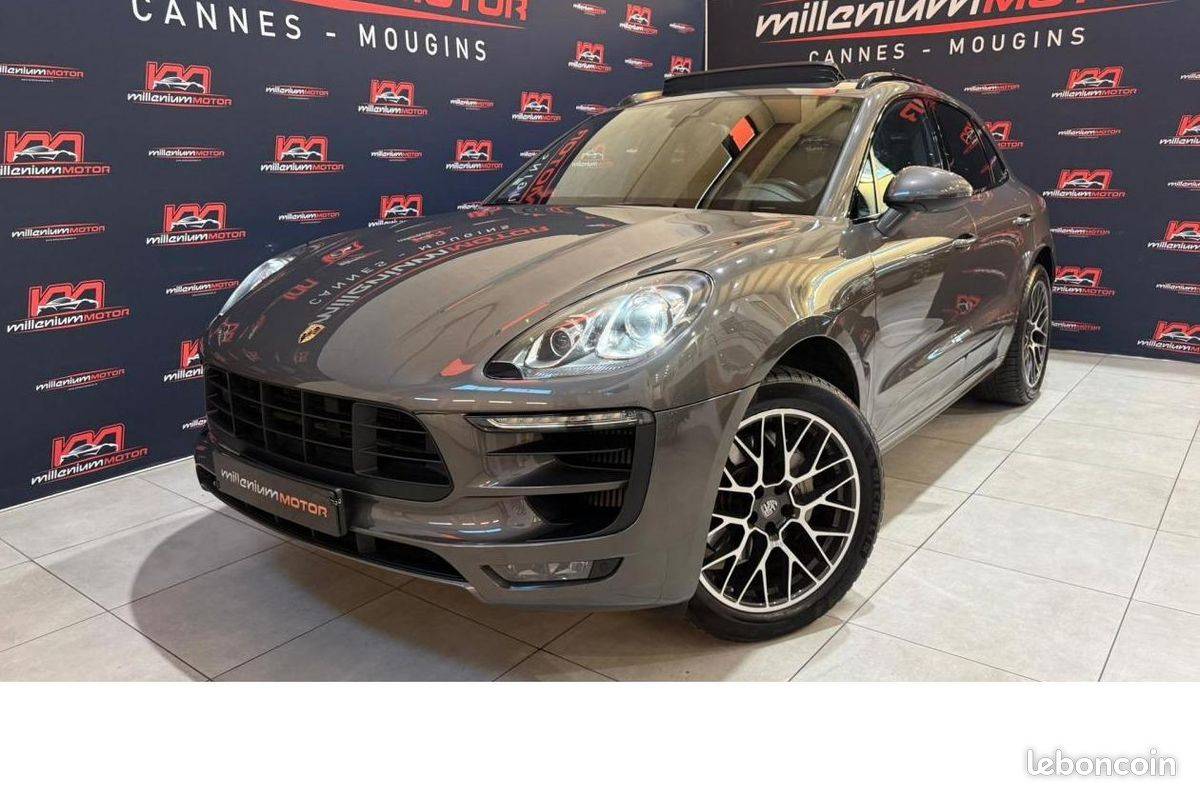 Voiture de luxe d’occasion pas cher Le Cannet proche de Roquebrune-sur-Argens