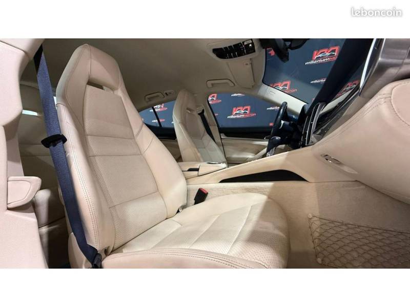 VOITURE D'OCCASION GRASSE