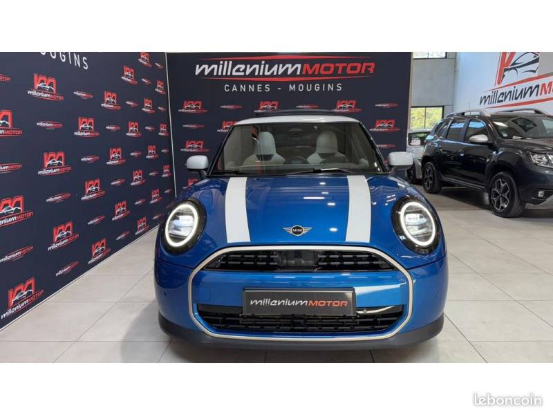 VOITURE D'OCCASION AVEC FAIBLE KILOMÉTRAGE MOUGINS