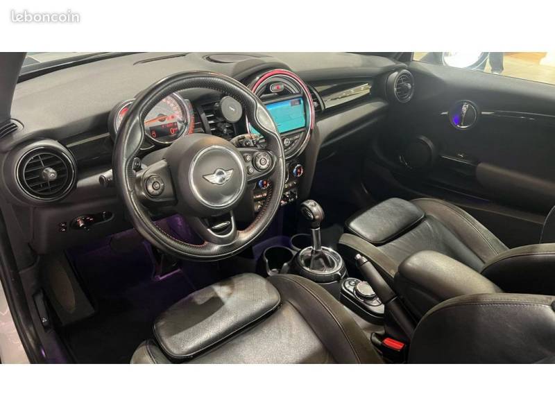 VOITURE D'OCCASION ANTIBES