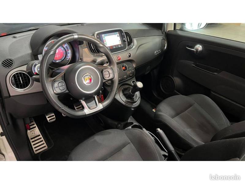 ACHETER UNE VOITURE D'OCCASION À NICE 