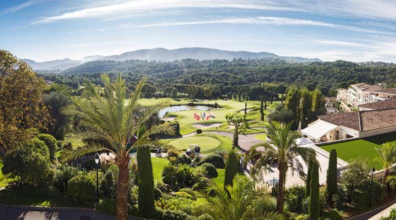 RESTAURANT MOUGINS LE ROYAL GARDEN